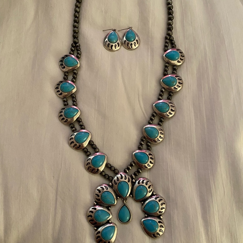 Native Replica Bear Paw Squash Blossom Necklace and Earrings